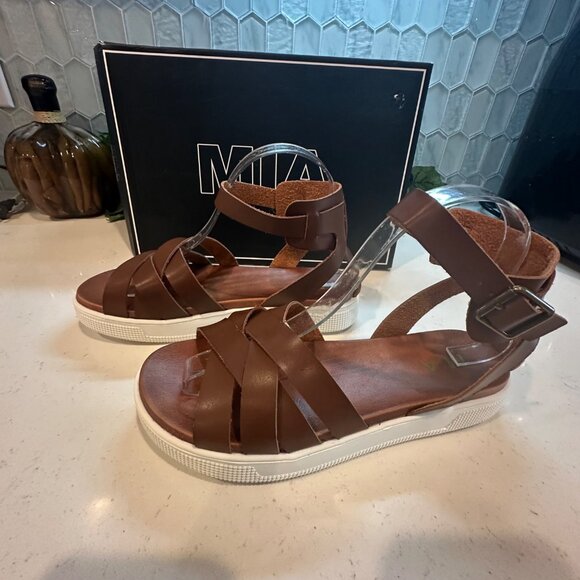 Mia Womens Jolee Cognac PU Sandal Size 9M With Buckle Strap & Box - Picture 9 of 12